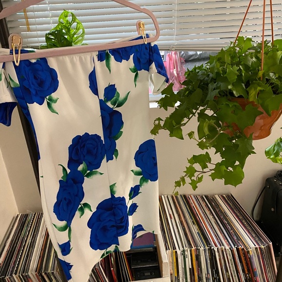 Floral Bodycon Dress - Picture 3 of 4